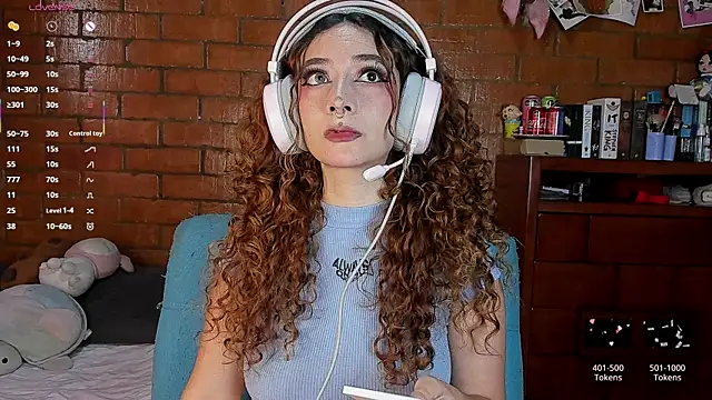 Annycolin  online show from June 4, 2026, 9:43 pm