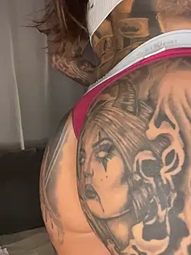 Snapshot of Black_sweet_Rose chatting on March 15, 2025, 9:05 pm Black sweet Rose online show from March 15, 2025, 9:05 pm