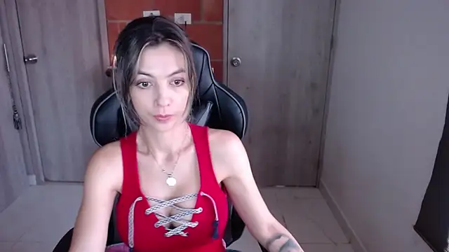 Princezzlove3 online show from February 1, 2025, 2:34 pm