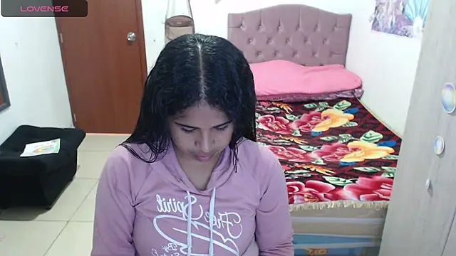 july-feria online show from December 19, 2025, 7:10 pm