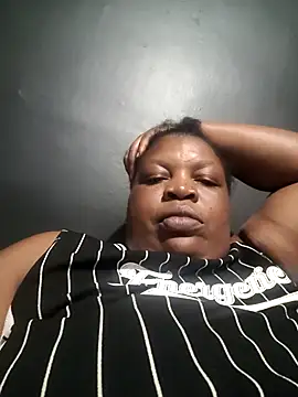 omalicha98 online show from March 18, 2026, 5:05 pm