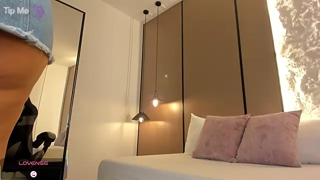 Snapshot of lilly_ass_ chatting on November 13, 2025, 12:48 pm lilly ass online show from November 13, 2025, 12:48 pm