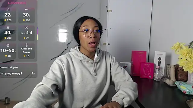 Snapshot of esmeralda-bk chatting on October 7, 2025, 10:18 pm esmeralda-bk online show from October 7, 2025, 10:18 pm