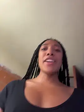 Snapshot of esmeralda-bk chatting on May 5, 2026, 8:06 pm esmeralda-bk online show from May 5, 2026, 8:06 pm