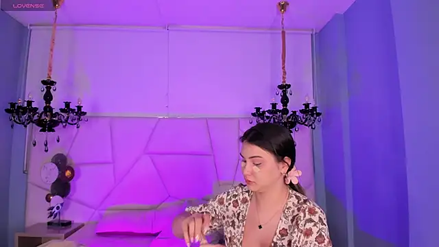 Snapshot of Aitana_Hilton_ chatting on October 26, 2025, 12:55 pm Aitana Hilton online show from October 26, 2025, 12:55 pm