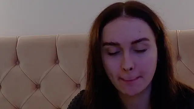 Snapshot of Lilliana_Moon chatting on January 22, 2025, 5:37 am Lilliana Moon online show from January 22, 2025, 5:37 am