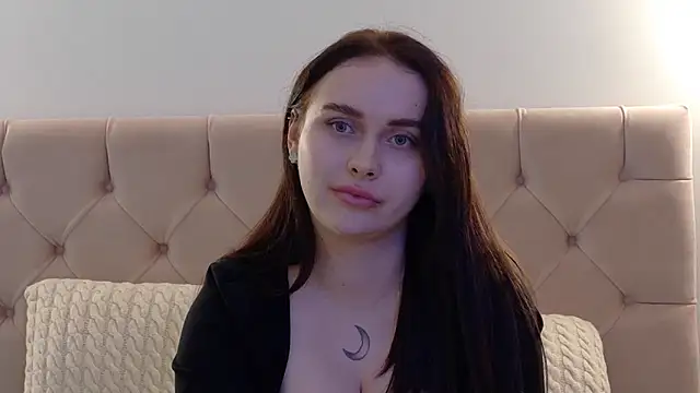 Snapshot of Lilliana_Moon chatting on January 24, 2025, 4:49 pm Lilliana Moon online show from January 24, 2025, 4:49 pm