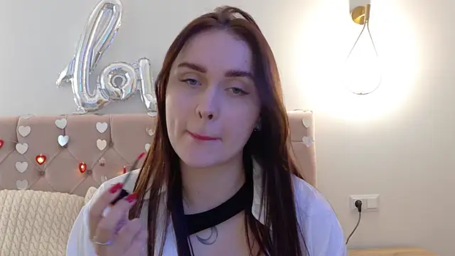 Snapshot of Lilliana_Moon chatting on February 17, 2025, 9:46 am Lilliana Moon online show from February 17, 2025, 9:46 am