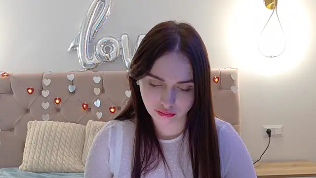 Snapshot of Lilliana_Moon chatting on February 21, 2025, 12:28 pm Lilliana Moon online show from February 21, 2025, 12:28 pm