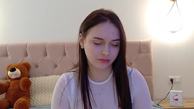 Snapshot of Lilliana_Moon chatting on March 6, 2025, 12:09 pm Lilliana Moon online show from March 6, 2025, 12:09 pm