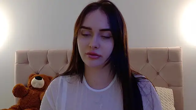 Snapshot of Lilliana_Moon chatting on March 20, 2025, 9:15 am Lilliana Moon online show from March 20, 2025, 9:15 am