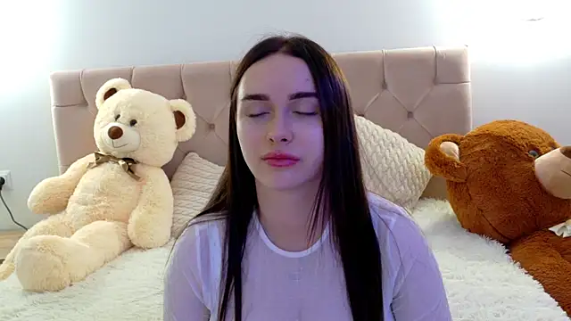 Snapshot of Lilliana_Moon chatting on October 16, 2025, 6:36 am Lilliana Moon online show from October 16, 2025, 6:36 am