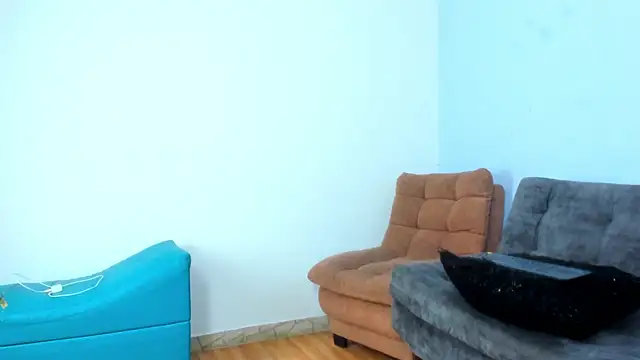 Charlotte curvy  online show from March 8, 2025, 11:07 pm