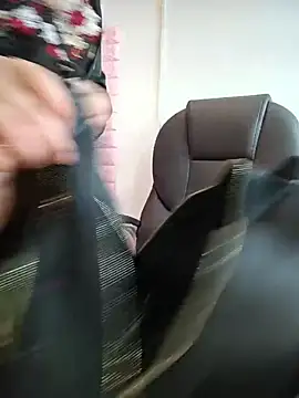 Snapshot of zahra_Jalid chatting on November 6, 2025, 10:21 pm zahra Jalid online show from November 6, 2025, 10:21 pm