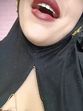 Snapshot of zahra_Jalid chatting on November 28, 2025, 11:40 pm zahra Jalid online show from November 28, 2025, 11:40 pm