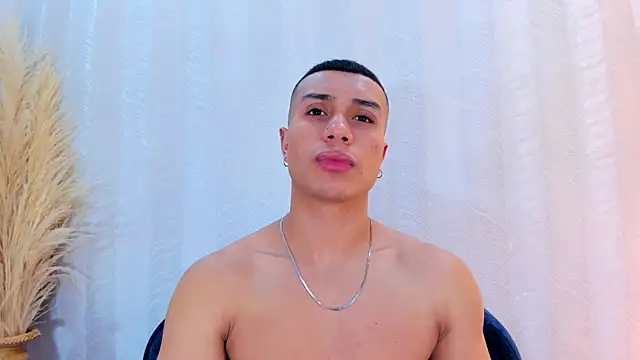Snapshot of bruno_cavalli chatting on July 24, 2026, 5:44 pm bruno cavalli online show from July 24, 2026, 5:44 pm