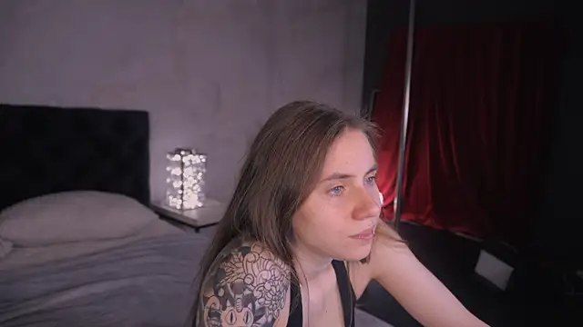 Snapshot of Bella_Alita chatting on September 13, 2025, 8:19 pm Bella Alita online show from September 13, 2025, 8:19 pm