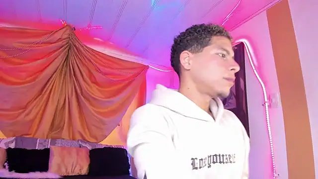 Ethan Boyy online show from October 7, 2025, 9:34 pm