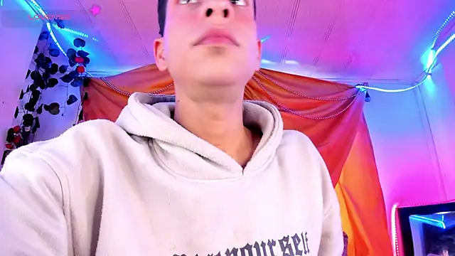 Ethan Boyy online show from December 14, 2025, 7:18 pm