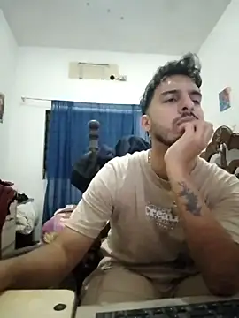 alejo5288 online show from October 18, 2025, 6:16 am