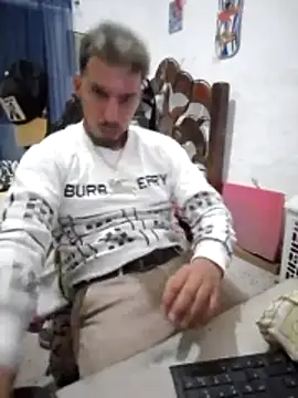 alejo5288 online show from March 5, 2026, 1:23 am