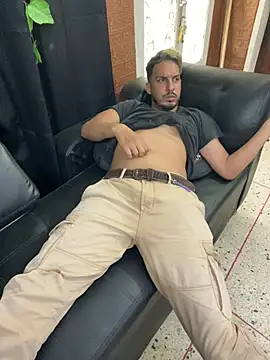 alejo5288 online show from March 10, 2026, 3:06 pm