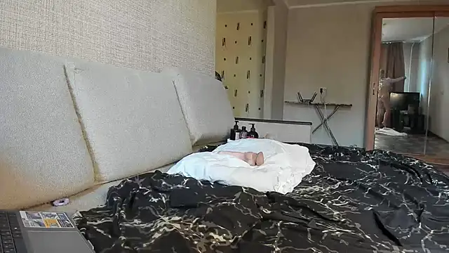 KittyMeawsX online show from July 29, 2026, 2:32 am