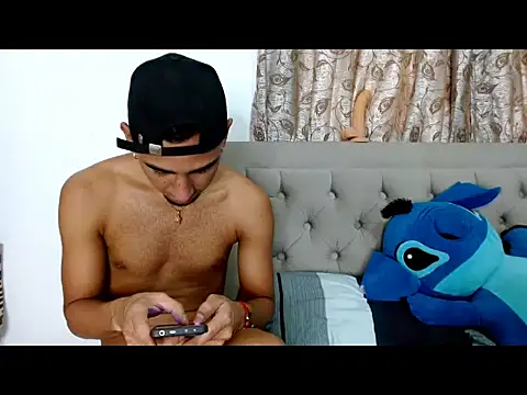 sweethoneytsx online show from February 12, 2026, 6:58 pm