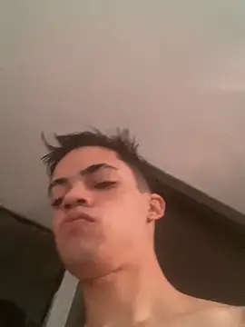 Latinos 2001 online show from July 12, 2026, 1:57 pm