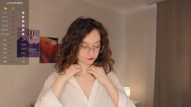 Snapshot of Leya_Curly chatting on February 20, 2025, 12:36 pm Leya Curly online show from February 20, 2025, 12:36 pm