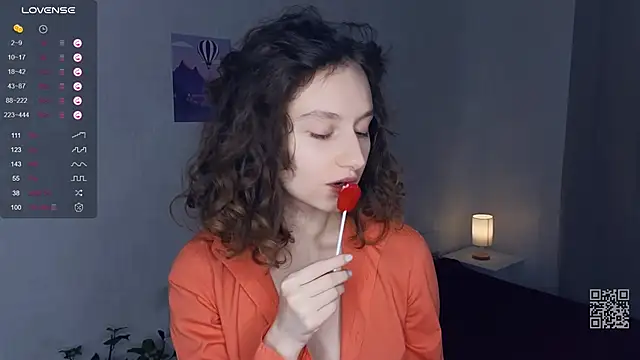 Snapshot of Leya_Curly chatting on March 3, 2025, 9:44 am Leya Curly online show from March 3, 2025, 9:44 am