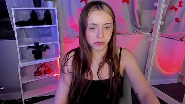 Snapshot of Sahara_Shields chatting on March 21, 2025, 1:56 pm Sahara Shields online show from March 21, 2025, 1:56 pm