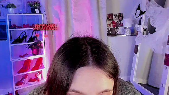 Snapshot of Sahara_Shields chatting on October 25, 2025, 10:56 am Sahara Shields online show from October 25, 2025, 10:56 am