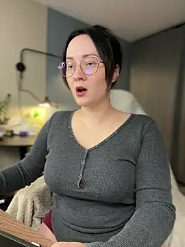 Kiss My Body online show from February 4, 2026, 5:41 pm