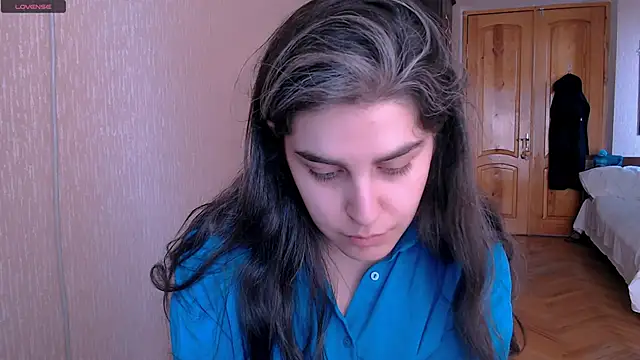 Snapshot of _Roselina_ chatting on February 7, 2025, 9:05 am Roselina online show from February 7, 2025, 9:05 am