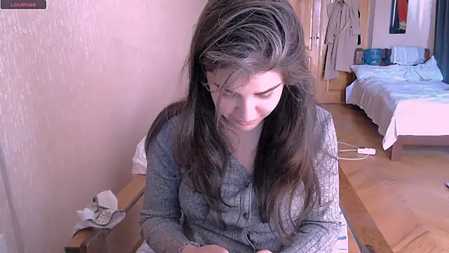 Snapshot of _Roselina_ chatting on March 14, 2025, 9:14 am Roselina online show from March 14, 2025, 9:14 am