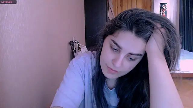 Snapshot of _Roselina_ chatting on March 20, 2025, 10:54 am Roselina online show from March 20, 2025, 10:54 am