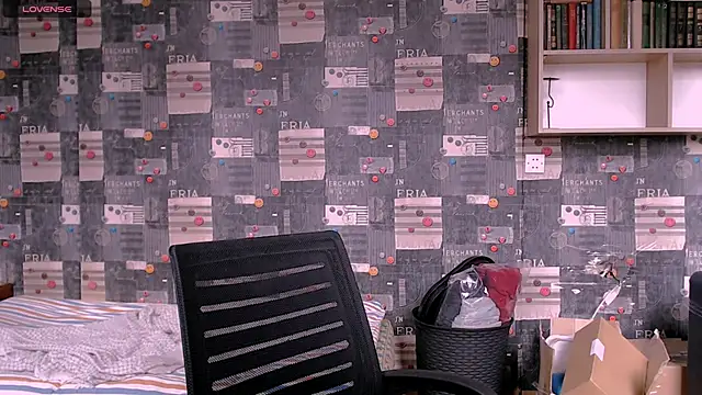 Snapshot of _Roselina_ chatting on September 15, 2025, 9:53 am Roselina online show from September 15, 2025, 9:53 am