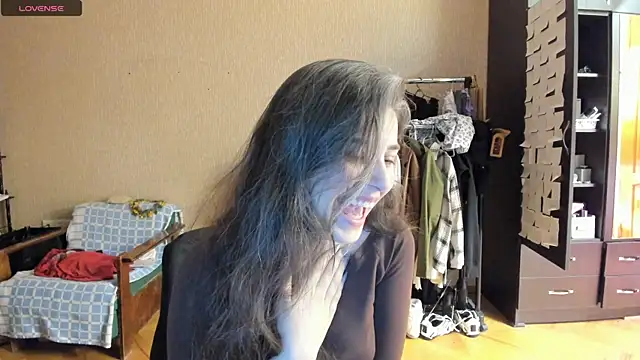  Roselina  online show from May 21, 2026, 5:31 pm
