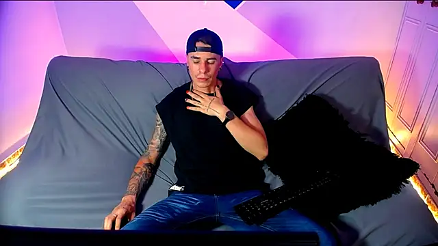 Snapshot of Baan10 chatting on February 26, 2025, 8:44 pm Baan10 online show from February 26, 2025, 8:44 pm