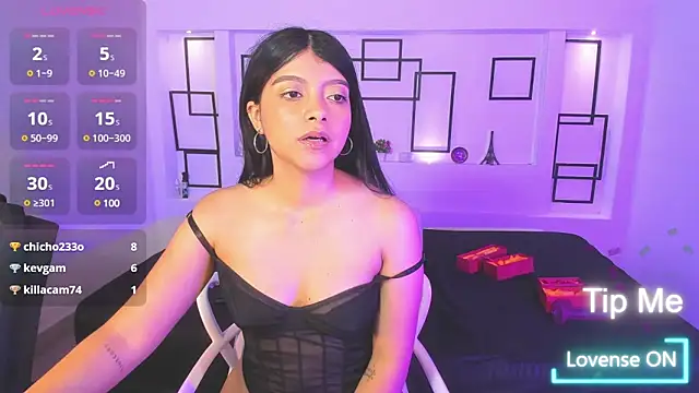 Snapshot of IslaBlaze chatting on March 20, 2025, 5:47 pm IslaBlaze online show from March 20, 2025, 5:47 pm