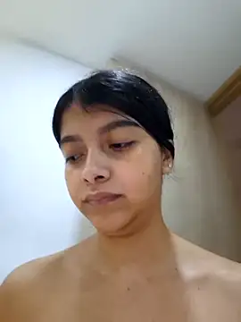 Snapshot of IslaBlaze chatting on November 13, 2025, 4:06 pm IslaBlaze online show from November 13, 2025, 4:06 pm