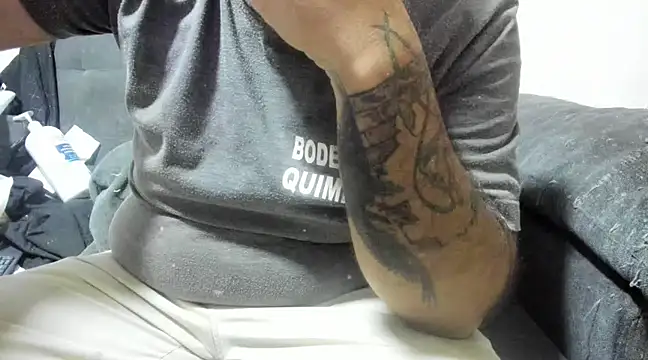 Snapshot of Chubi6669 chatting on March 15, 2025, 9:05 pm Chubi6669 online show from March 15, 2025, 9:05 pm