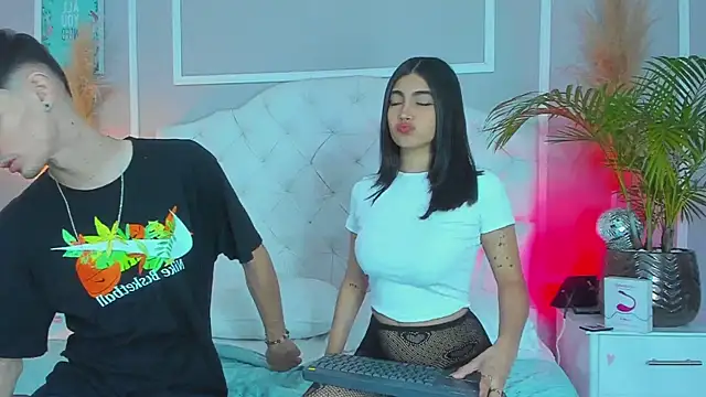 Snapshot of connor_and_angel chatting on March 22, 2025, 1:19 pm connor and angel online show from March 22, 2025, 1:19 pm