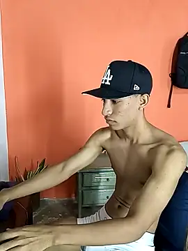 Snapshot of matteo_rivas chatting on January 27, 2025, 2:02 pm matteo rivas online show from January 27, 2025, 2:02 pm