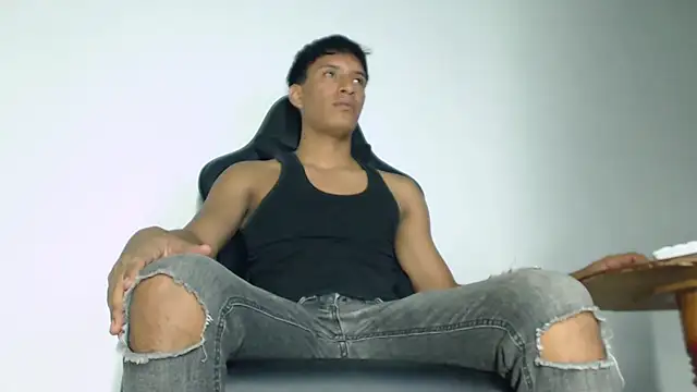 matteo rivas online show from February 12, 2026, 3:45 am