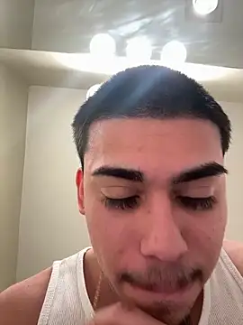 Snapshot of Daddywick chatting on January 15, 2025, 6:40 pm Daddywick online show from January 15, 2025, 6:40 pm