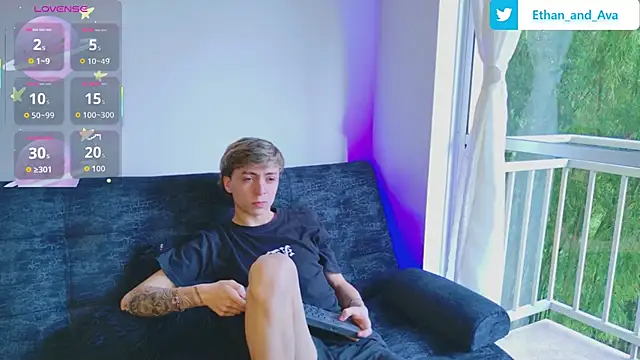 ethan and ava online show from October 8, 2025, 12:25 pm