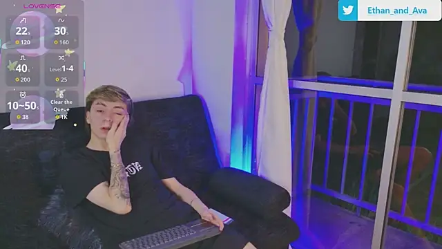 ethan and ava online show from October 9, 2025, 2:42 am