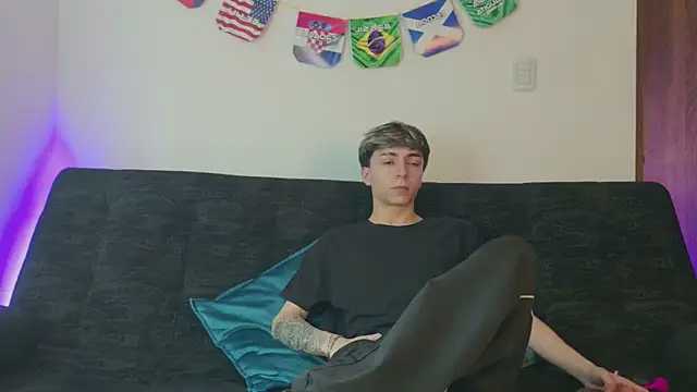 ethan and ava online show from July 17, 2026, 12:23 pm
